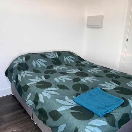 The Serviced Accommodations Harlow Extérieur photo