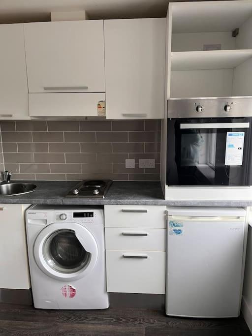 The Serviced Accommodations Harlow Extérieur photo