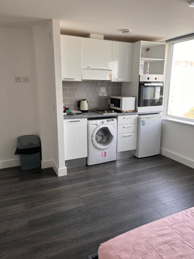 The Serviced Accommodations Harlow Extérieur photo