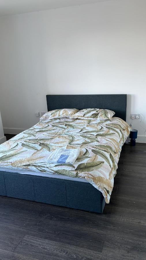 The Serviced Accommodations Harlow Extérieur photo
