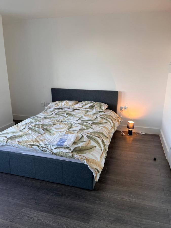 The Serviced Accommodations Harlow Extérieur photo