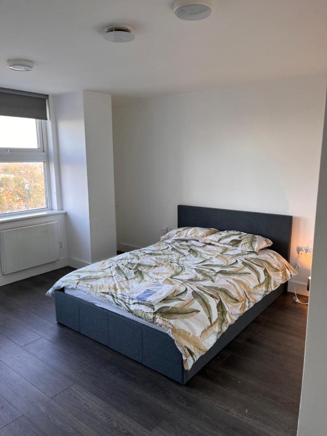 The Serviced Accommodations Harlow Extérieur photo