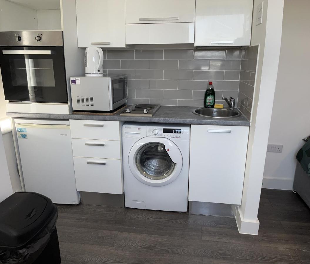 The Serviced Accommodations Harlow Extérieur photo