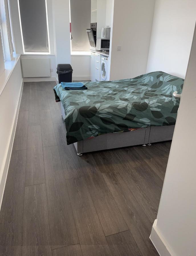 The Serviced Accommodations Harlow Extérieur photo