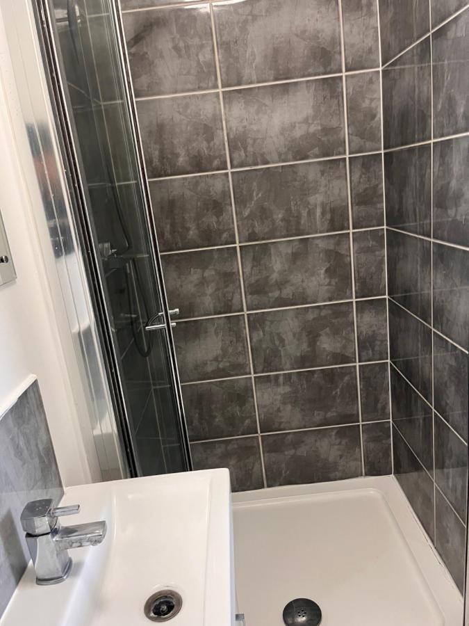 The Serviced Accommodations Harlow Extérieur photo